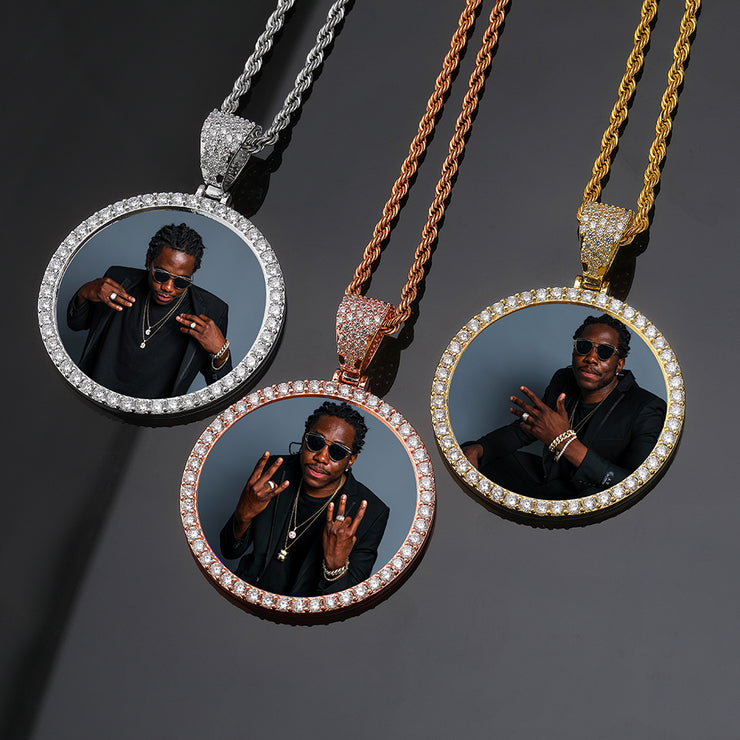 Gold Round Frame Picture Pendant Chain